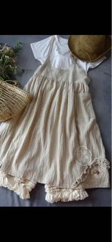 honey bee 님의 에이프런 원피스 베이지 핸드메이드