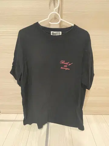 BOTT 블랙 T셔츠 프론트 프린트