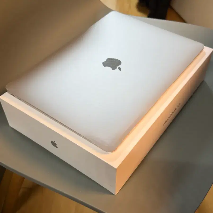 MacBook Air M1 8-core high-end SSD 512GB | Bunjang Global