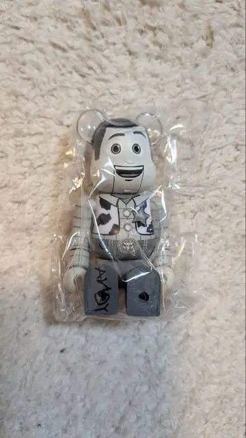 베어브릭 우디 토이스토리