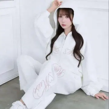 로제 뮤즈 Logo 3d embroidery 후디 셋업