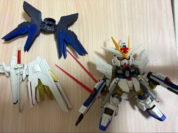 SD 건담 크로스 실루엣 마이티 스트라이크 프리덤 건담