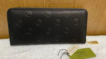 엠보 도트 무늬 라운드 지퍼 장지갑 일본제 블랙