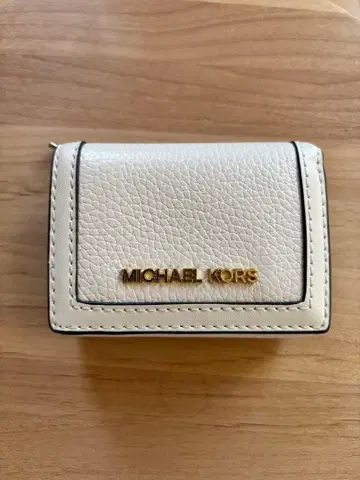 MICHAEL KORS 화이트 3단 폴더형 지갑