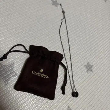 Orobianco 블랙 목걸이 파우치 포함