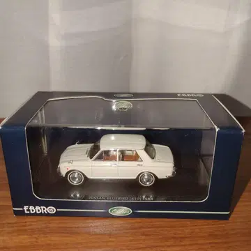 에브로 1/43 닛산 블루버드 410 1964 박스 포함