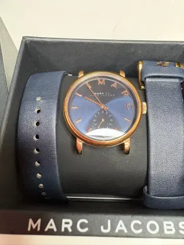 MARC JACOBS 손목시계 네이비