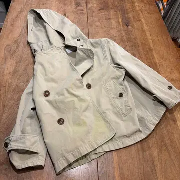 플레어가 귀여운 숏 트렌치 후드 부착 7부 소매