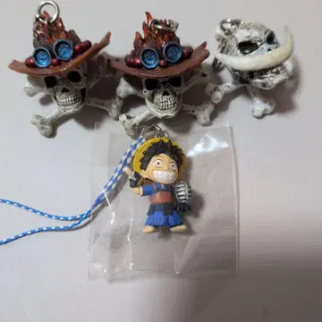 루피 아크릴 키링 스트랩 에이스 흰 수염