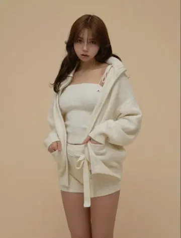 브루나 후드 세트업 아이보리 ANDMARY