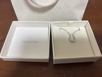 SWAROVSKI 스와로브스키 목걸이 호스슈