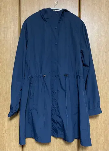 and myera 나일론 후드 코트