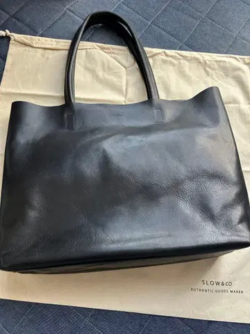 SLOW&CO 블랙 가죽 토트백