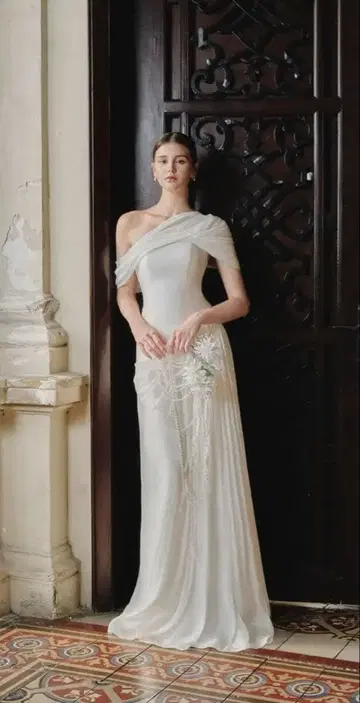 오프숄더 화이트 웨딩 드레스