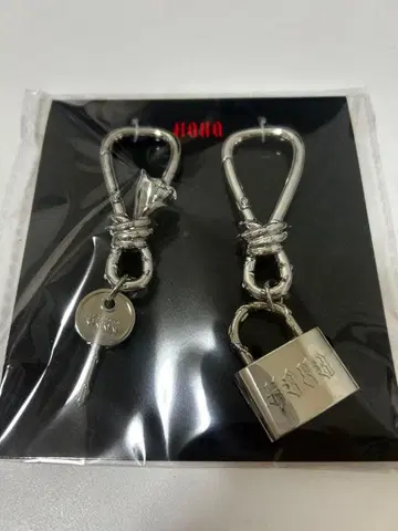 HANA BADLOVE 카라비너 세트