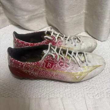 미즈노 알파 셀히오 라모스 SR4