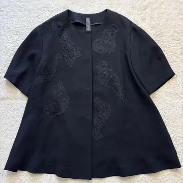 새상품급 4298 시즈카 코무로 블랙 포멀 노카라 코트 레이스 가공