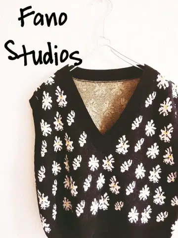 D221757 Fano Studios 플라워 자카드 니트 베스트