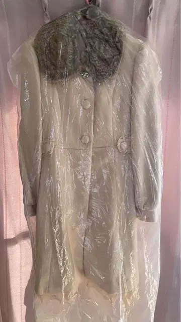 axes femme 크림색 롱 코트