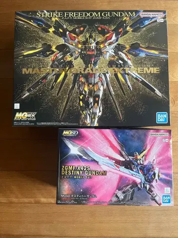 MGSD 데스티니 건담 MGEX 스트라이크 프리덤 건담
