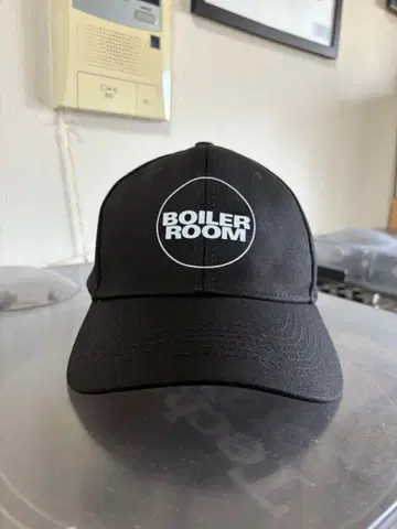 BOILER ROOM 블랙 야구 모자 보일러룸