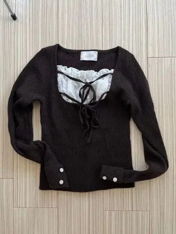 Michell Macaron 프릴 리본 리브 상의