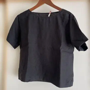 마가렛호웰 린넨 100% 블랙 블라우스 반팔 심플 고급 내추럴