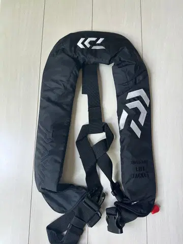 인플레이터블 구명 조끼 블랙