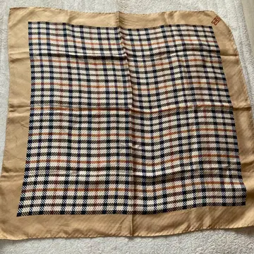 DAKS 실크 체크 무늬 스카프