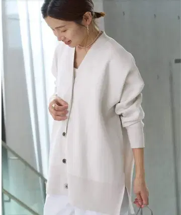 IENA 화이트 긴팔 가디건