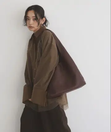 hellam 헤람 가죽 토트백 브라운