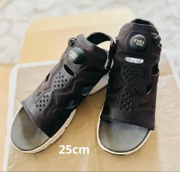 새상품급 리복 인스타펌프퓨리 샌들 DV9699 25cm