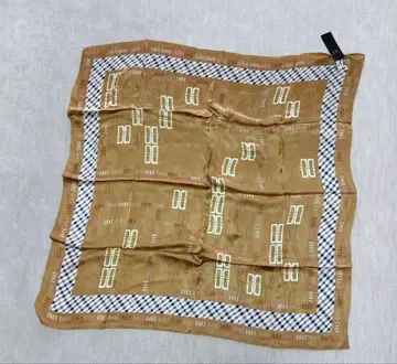 DAKS 브라운 체크 무늬 스카프 1