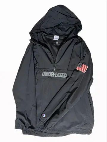 UNDEFEATED x Champion 나일론 후드티