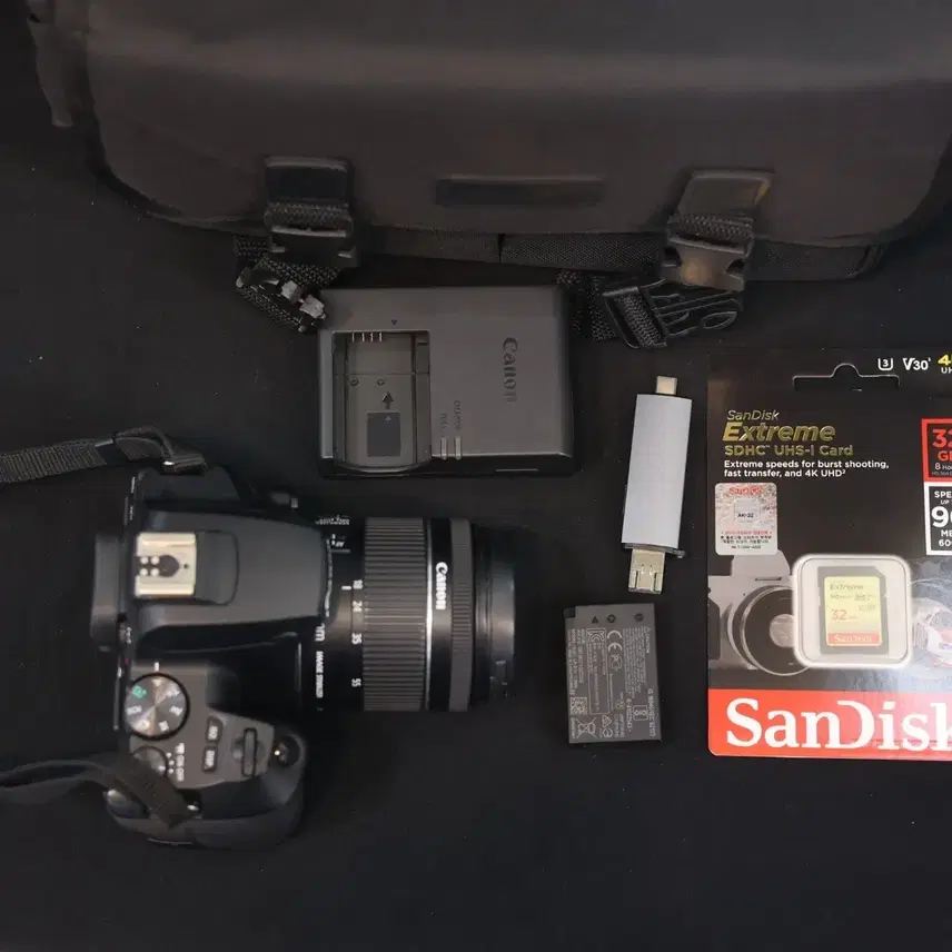 캐논 200d ii 18-55is 렌즈킷