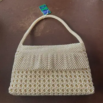 화이트 비즈 클러치백