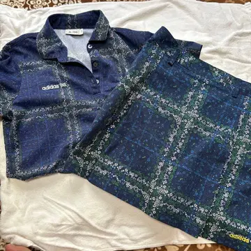 adidas 체크 무늬 피케 셔츠와 스커트 세트