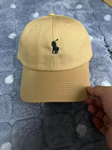 베이지 자수 로고 야구 모자