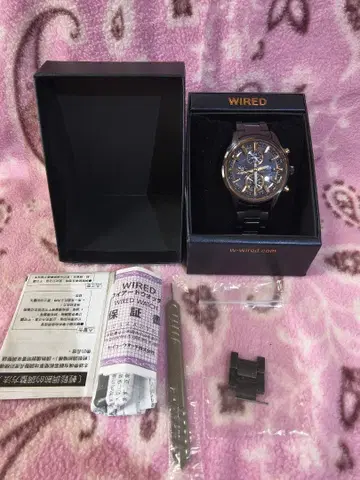 WIRED 크로노그래프 손목시계 블랙/골드 세계 한정판 1200개