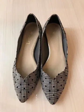 LE TALON (르탈롱) 체크 무늬 도트 플랫슈즈 로우힐 펌프스