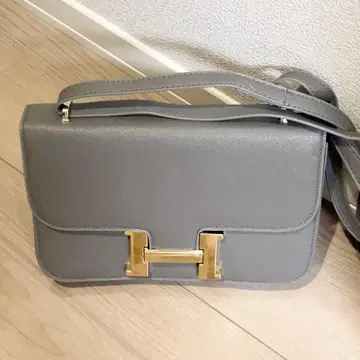 H 버클 숄더백 그레이 골드 금장 장식 23cm