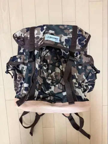 새상품 EASTPAK EK951 BIG BACKPACK APC 31L