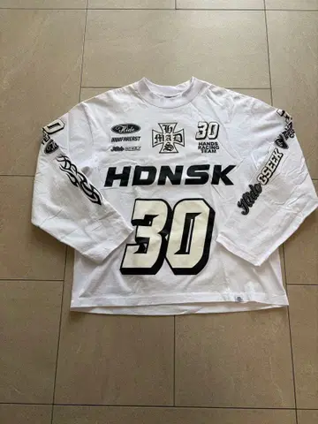 hideandseek 하이앤드 시크 30th 롱T 화이트 L 사이즈