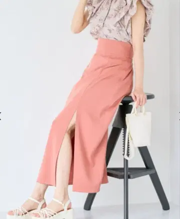 MAJESTIC LEGON 허리 핏 슬릿 스커트