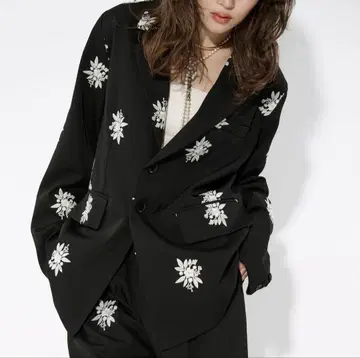 Ezick Embroidery 자수 싱글 자켓