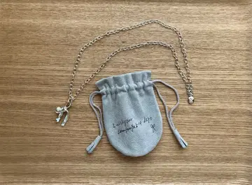 우치다 아야노 씨 프로듀스 실버 리본 목걸이