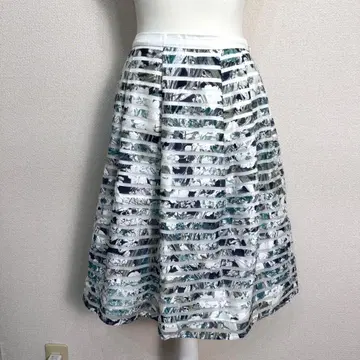 INDIVI 스커트 꽃무늬 그린 계열 사이즈 38 B107