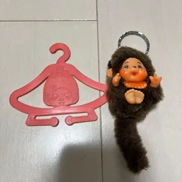 몬치치 키링 옷걸이 포함