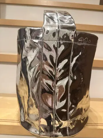 burself 거울 토트