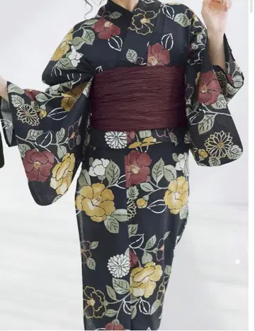 Dita 유카타 오비 세트 꽃무늬 블랙 베이스